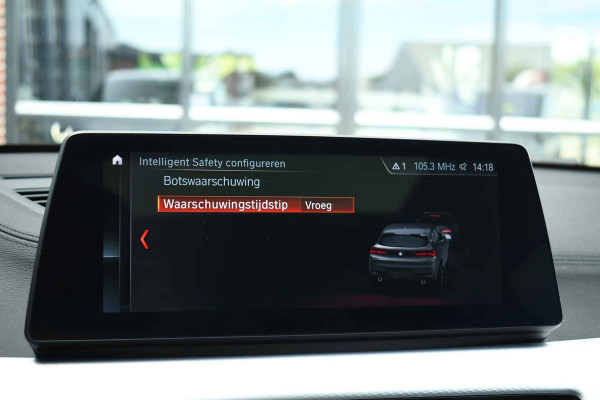 BMW X2 xDrive25e M-Sport Pano HUD El-zetels Camera Carplay 19inch