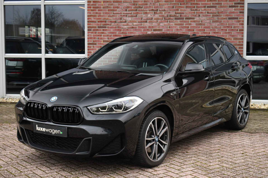 BMW X2 xDrive25e M-Sport Pano HUD El-zetels Camera Carplay 19inch
