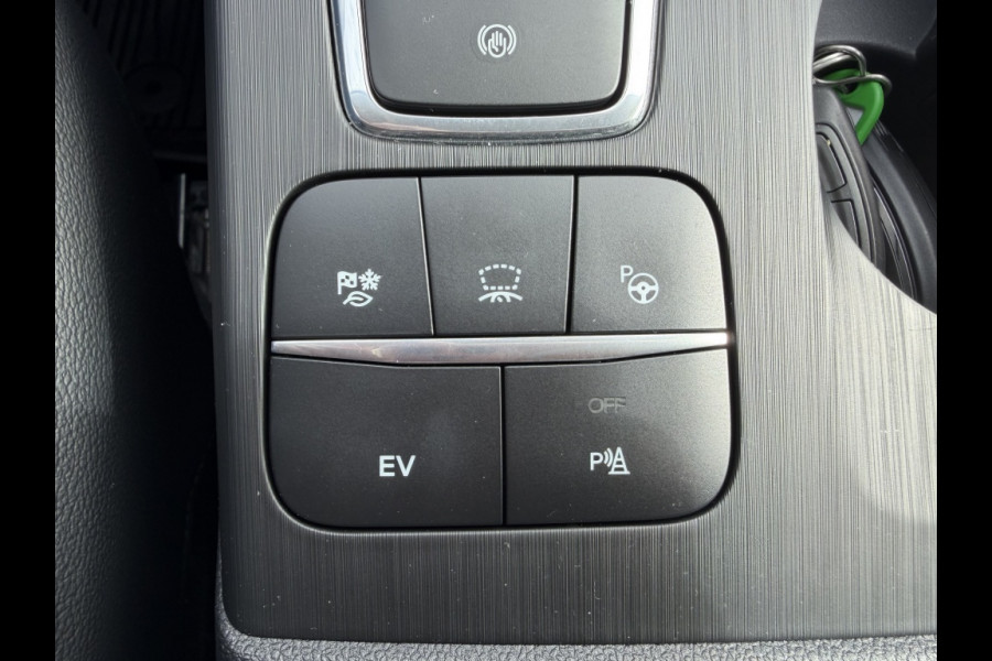 Ford Kuga 2.5 PHEV Titanium X DRIVERPACK! TECHPACK! WINTERPACK!