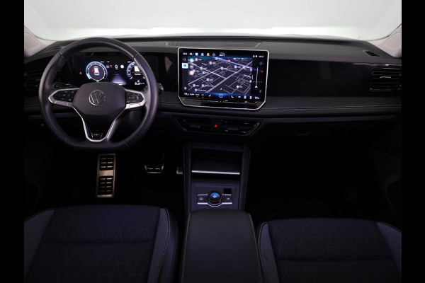 Volkswagen Tiguan 1.5 eTSI Life Edition GOAL 130 pk Automaat (DSG) | Navigatie | Trekhaak (wegklapbaar) | Parkeersensoren (Park assist) | Rondomzicht camera | Stoelverwarming |
