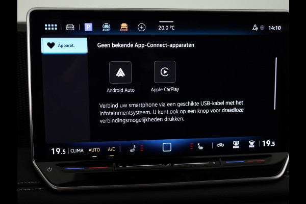 Volkswagen Tiguan 1.5 eTSI Life Edition GOAL 130 pk Automaat (DSG) | Navigatie | Trekhaak (wegklapbaar) | Parkeersensoren (Park assist) | Rondomzicht camera | Stoelverwarming |