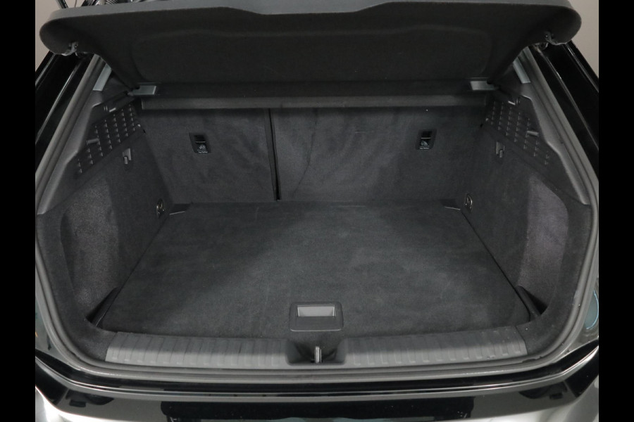 Audi A3 Sportback 30 TFSI Pro Line 110 pk | Navigatie via App | Parkeersensoren achter | Cruise control | LED koplampen | Apple Carplay/Android Auto |