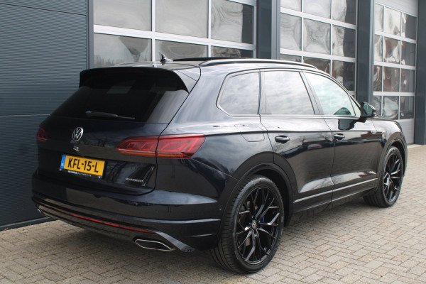 Volkswagen Touareg 3.0 TSi eHybrid 462pk 4MOTION R | Pano | HUD | Luchtvering | Massage | Elek. trekhaak