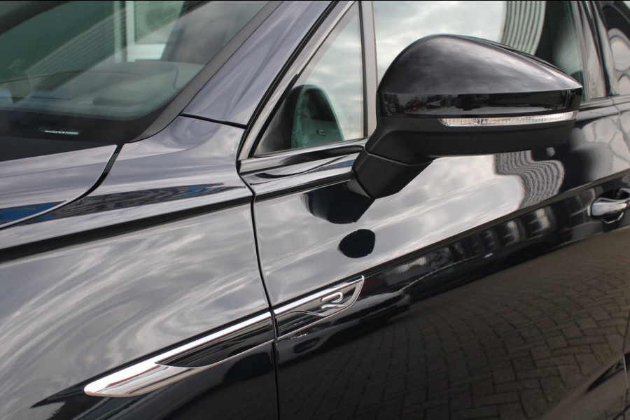 Volkswagen Touareg 3.0 TSi eHybrid 462pk 4MOTION R | Pano | HUD | Luchtvering | Massage | Elek. trekhaak