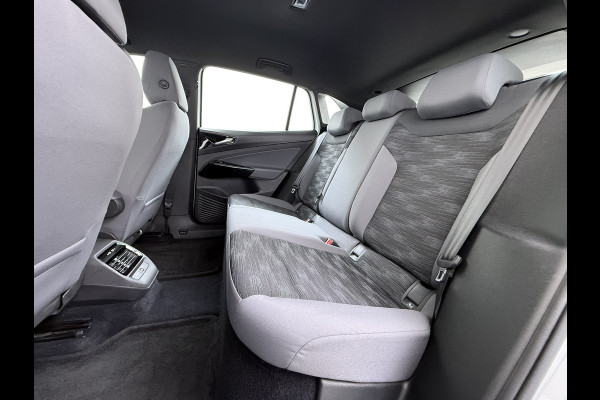 Volkswagen ID.4 SOH 91% Trekhaak Adap.Cruise Navi Ecc Apple Carplay Android Auto Stoelverwarming Voorruitverwarming Led Lmv 18" Isofix DAB Front Assist Bluetooth Rijstrooksensor Verkeersbord detectie 55kWh 1.000KG Trekgewicht Origineel Nederlandse Auto