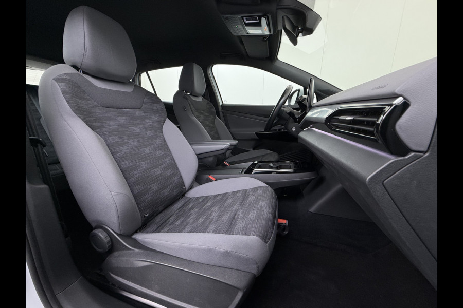 Volkswagen ID.4 SOH 91% Trekhaak Adap.Cruise Navi Ecc Apple Carplay Android Auto Stoelverwarming Voorruitverwarming Led Lmv 18" Isofix DAB Front Assist Bluetooth Rijstrooksensor Verkeersbord detectie 55kWh 1.000KG Trekgewicht Origineel Nederlandse Auto