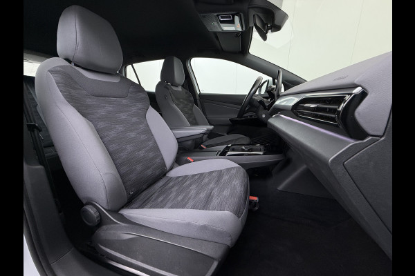Volkswagen ID.4 SOH 91% Trekhaak Adap.Cruise Navi Ecc Apple Carplay Android Auto Stoelverwarming Voorruitverwarming Led Lmv 18" Isofix DAB Front Assist Bluetooth Rijstrooksensor Verkeersbord detectie 55kWh 1.000KG Trekgewicht Origineel Nederlandse Auto