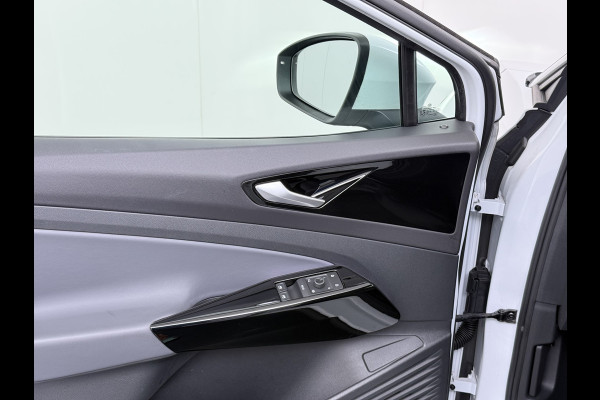 Volkswagen ID.4 SOH 91% Trekhaak Adap.Cruise Navi Ecc Apple Carplay Android Auto Stoelverwarming Voorruitverwarming Led Lmv 18" Isofix DAB Front Assist Bluetooth Rijstrooksensor Verkeersbord detectie 55kWh 1.000KG Trekgewicht Origineel Nederlandse Auto