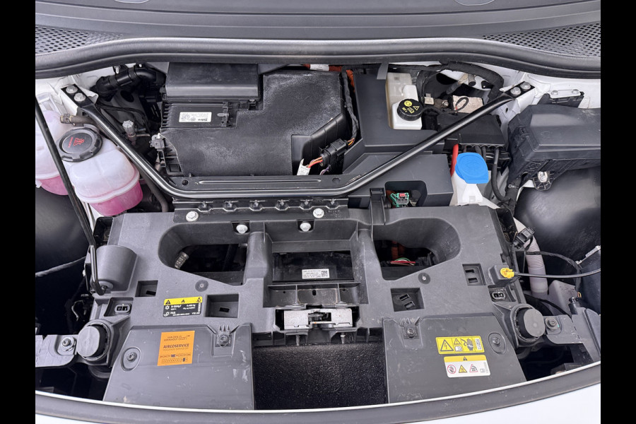 Volkswagen ID.4 SOH 91% Trekhaak Adap.Cruise Navi Ecc Apple Carplay Android Auto Stoelverwarming Voorruitverwarming Led Lmv 18" Isofix DAB Front Assist Bluetooth Rijstrooksensor Verkeersbord detectie 55kWh 1.000KG Trekgewicht Origineel Nederlandse Auto