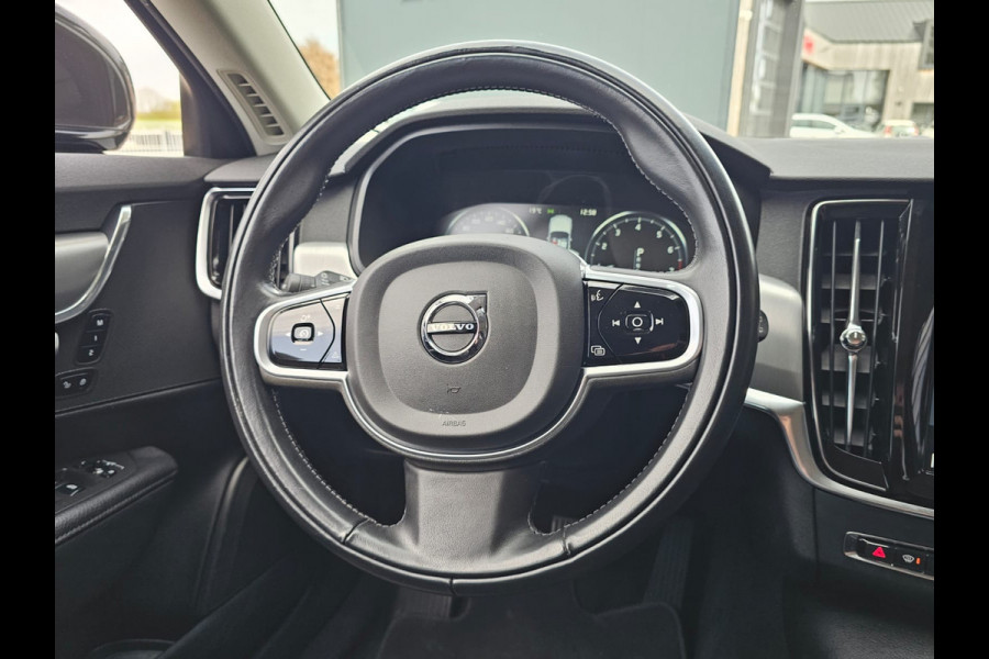 Volvo V90 2.0 T4 Momentum | Automaat | LED | Trekhaak | App-connect | Leder | Stuur & stoelverwarming | BLIS | Elek. stoelen | Elek. achterklep |