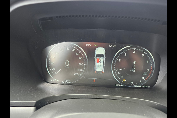 Volvo V90 2.0 T4 Momentum | Automaat | LED | Trekhaak | App-connect | Leder | Stuur & stoelverwarming | BLIS | Elek. stoelen | Elek. achterklep |