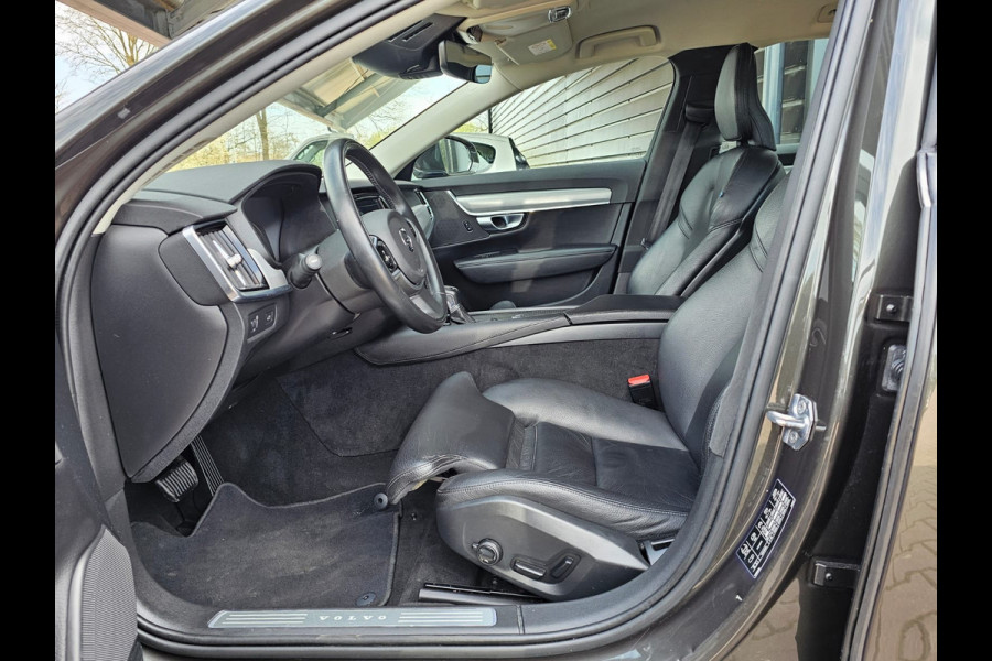 Volvo V90 2.0 T4 Momentum | Automaat | LED | Trekhaak | App-connect | Leder | Stuur & stoelverwarming | BLIS | Elek. stoelen | Elek. achterklep |