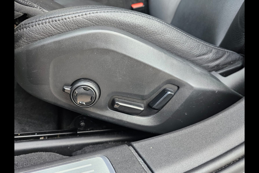 Volvo V90 2.0 T4 Momentum | Automaat | LED | Trekhaak | App-connect | Leder | Stuur & stoelverwarming | BLIS | Elek. stoelen | Elek. achterklep |