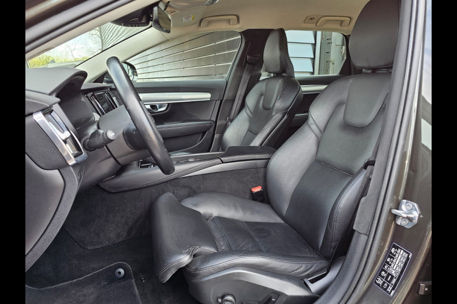 Volvo V90 2.0 T4 Momentum | Automaat | LED | Trekhaak | App-connect | Leder | Stuur & stoelverwarming | BLIS | Elek. stoelen | Elek. achterklep |