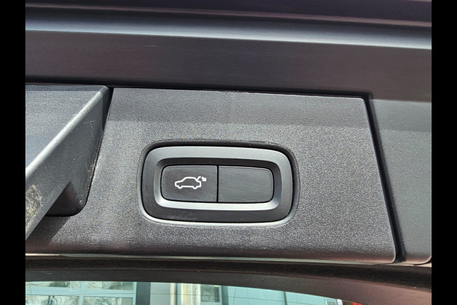 Volvo V90 2.0 T4 Momentum | Automaat | LED | Trekhaak | App-connect | Leder | Stuur & stoelverwarming | BLIS | Elek. stoelen | Elek. achterklep |