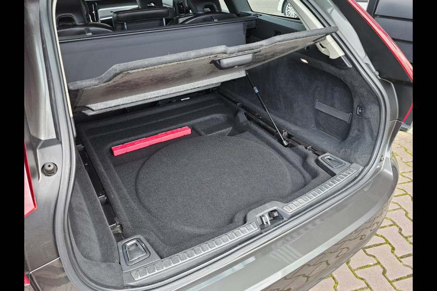 Volvo V90 2.0 T4 Momentum | Automaat | LED | Trekhaak | App-connect | Leder | Stuur & stoelverwarming | BLIS | Elek. stoelen | Elek. achterklep |