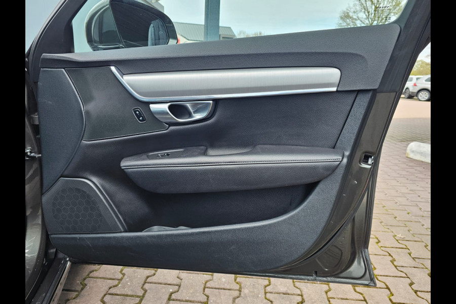 Volvo V90 2.0 T4 Momentum | Automaat | LED | Trekhaak | App-connect | Leder | Stuur & stoelverwarming | BLIS | Elek. stoelen | Elek. achterklep |