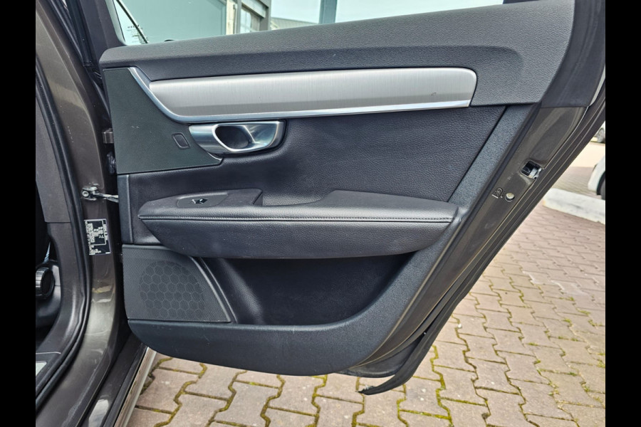 Volvo V90 2.0 T4 Momentum | Automaat | LED | Trekhaak | App-connect | Leder | Stuur & stoelverwarming | BLIS | Elek. stoelen | Elek. achterklep |