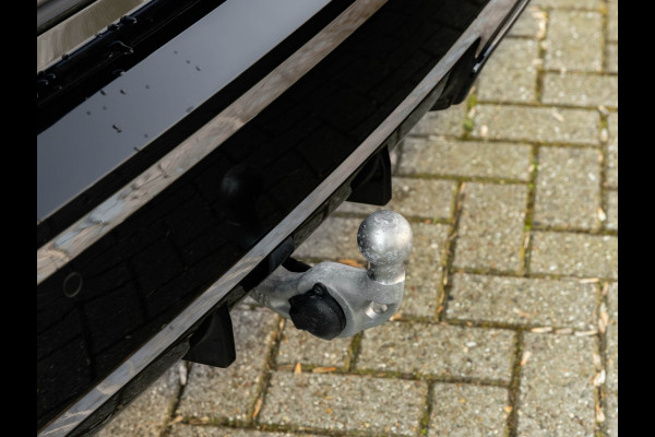 BMW X1 sDrive18i M-Sport - Pano - Trekhaak - Memory - ACC - Harman Kardon