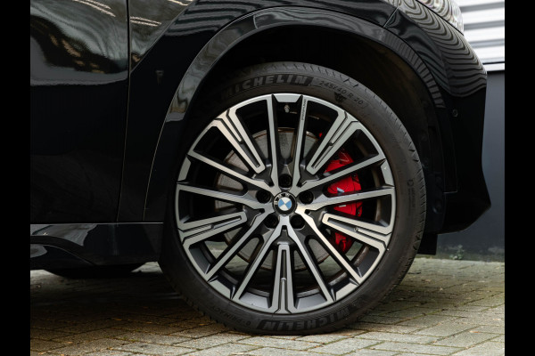 BMW X1 sDrive18i M-Sport - Pano - Trekhaak - Memory - ACC - Harman Kardon