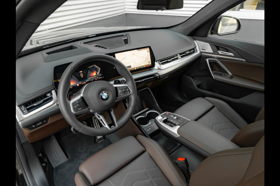 BMW X1 sDrive18i M-Sport - Pano - Trekhaak - Memory - ACC - Harman Kardon