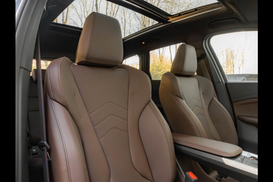 BMW X1 sDrive18i M-Sport - Pano - Trekhaak - Memory - ACC - Harman Kardon