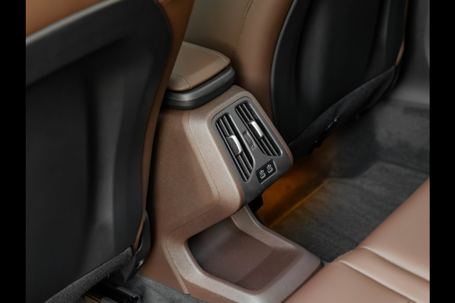 BMW X1 sDrive18i M-Sport - Pano - Trekhaak - Memory - ACC - Harman Kardon