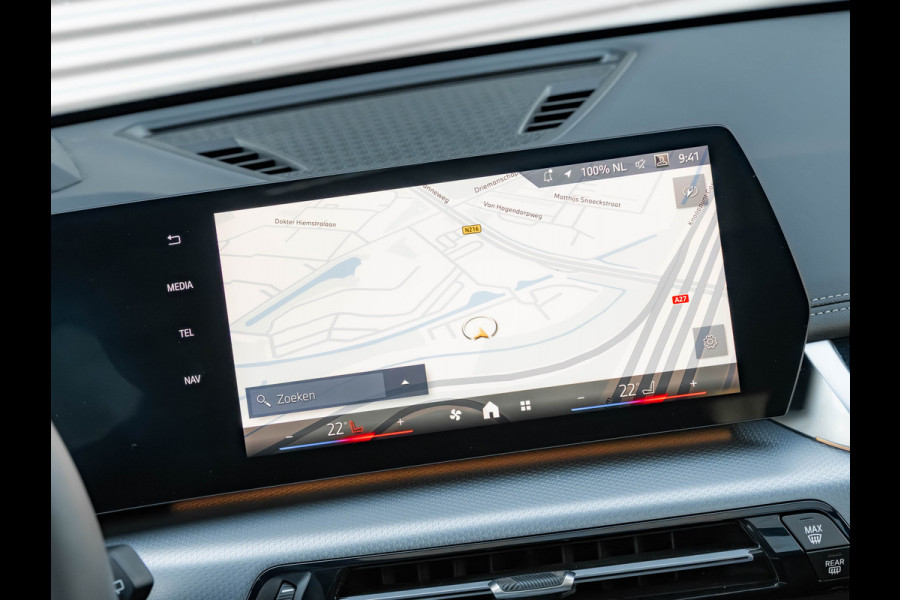 BMW X1 sDrive18i M-Sport - Pano - Trekhaak - Memory - ACC - Harman Kardon