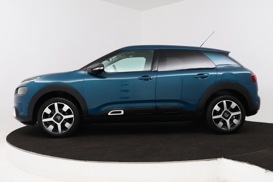 Citroën C4 Cactus 1.2 PureTech Shine (NAVIGATIE, TREKHAAK, CARPLAY, CAMERA, LED, PARKEERSENSOREN)