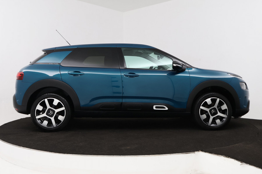 Citroën C4 Cactus 1.2 PureTech Shine (NAVIGATIE, TREKHAAK, CARPLAY, CAMERA, LED, PARKEERSENSOREN)
