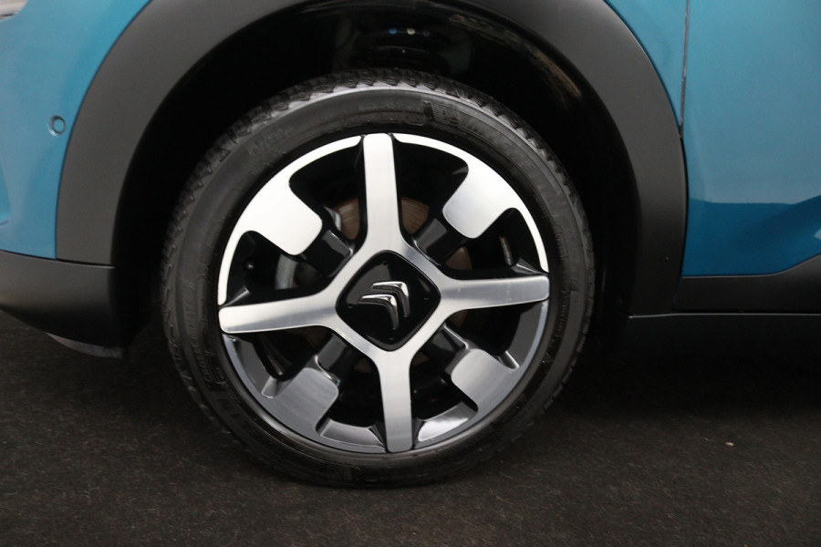 Citroën C4 Cactus 1.2 PureTech Shine (NAVIGATIE, TREKHAAK, CARPLAY, CAMERA, LED, PARKEERSENSOREN)