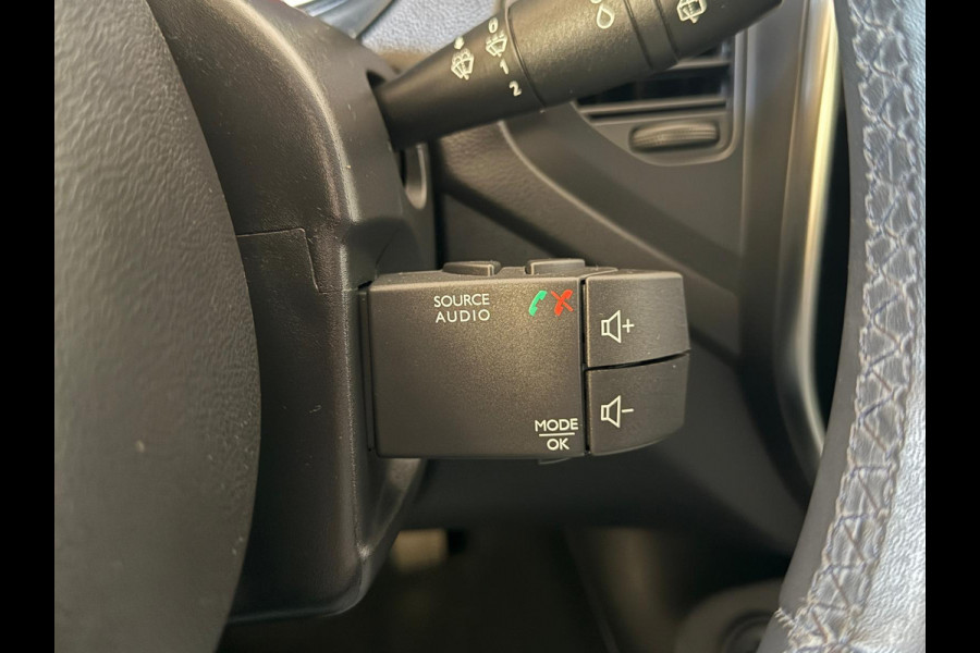 Renault Captur 0.9 TCe Limited | Navi | Trekhaak