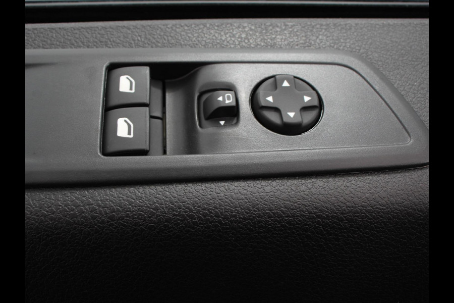 Opel Vivaro-e L2 75 kWh Connect pack | 3p | Navigatie | Apple Carplay/Android Auto | Dab | Cruise control | Camera | Parkeer sensoren | Digitaal dashboard | Automatische Airco