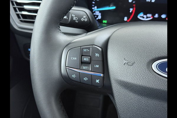 Ford FOCUS Wagon T 125PK Hybride Trekhaak Navi Camera LED Dual-ECC Keyless FordPass-ConnectStoel+Stuur+Voorruitverwarming Apple Carplay Android A DAB Bluetooth Lmv 17" Ecc GSM Draadloos Opladen Led Privacy Glas Isofix Lane Assist Keyless Licht-/regensensor Origineel Nederlandse Auto  € 34.000 nieuw