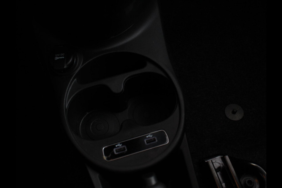 Fiat 500 1.0 Hybrid Vita Comfort | Navigatie | Apple Carplay/Android Auto | Parkeer sensoren | Cruise Control | Airco