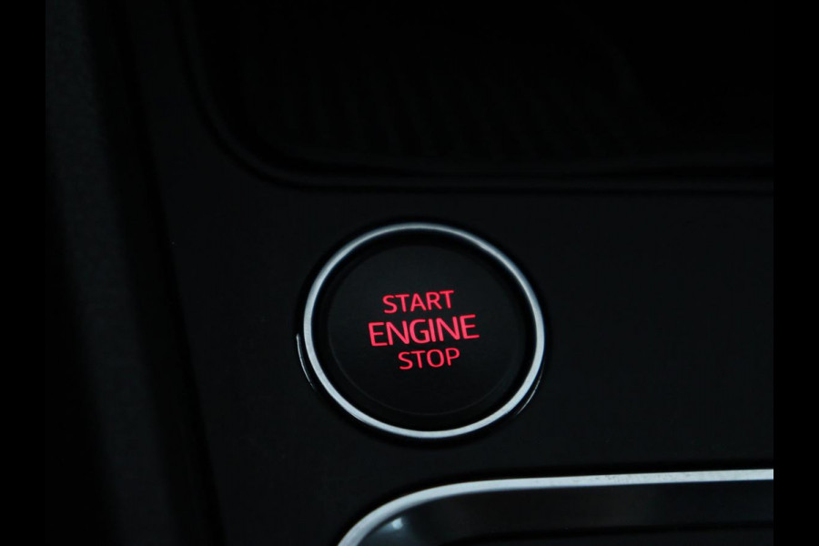 Seat Ateca 1.5 TSI Style Intense | Stoelverwarming | Adaptive cruise | Carplay | Virtual Cockpit | Parkeerhulp | Stuurverwarming | Navigatie | Full LED | Climate control | Bluetooth