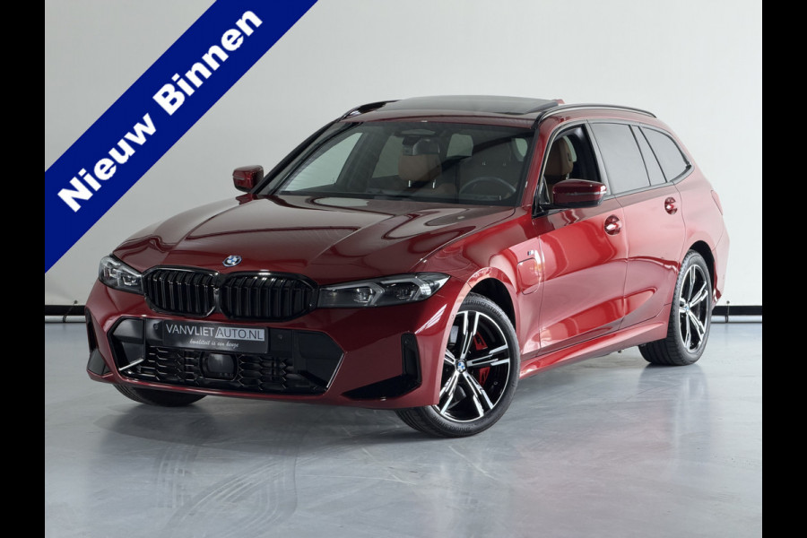 BMW 3 Serie Touring 330e XDrive AUT / Pan Dak / Head Up / HK / Trekh