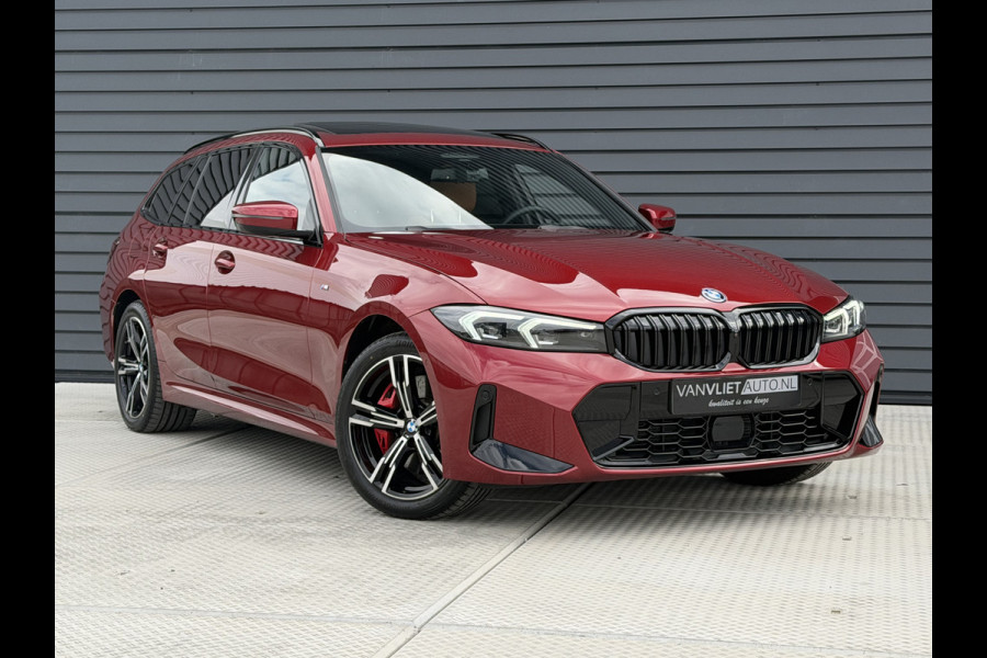 BMW 3 Serie Touring 330e XDrive AUT / Pan Dak / Head Up / HK / Trekh
