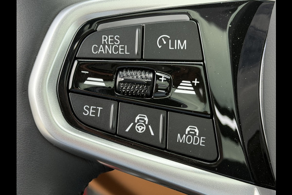 BMW 3 Serie Touring 330e XDrive AUT / Pan Dak / Head Up / HK / Trekh