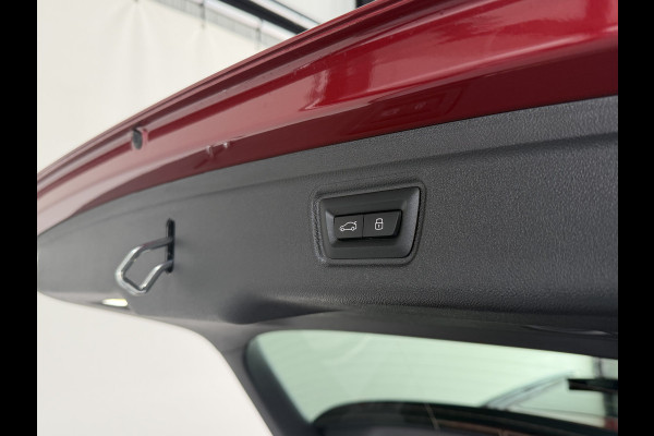 BMW 3 Serie Touring 330e XDrive AUT / Pan Dak / Head Up / HK / Trekh