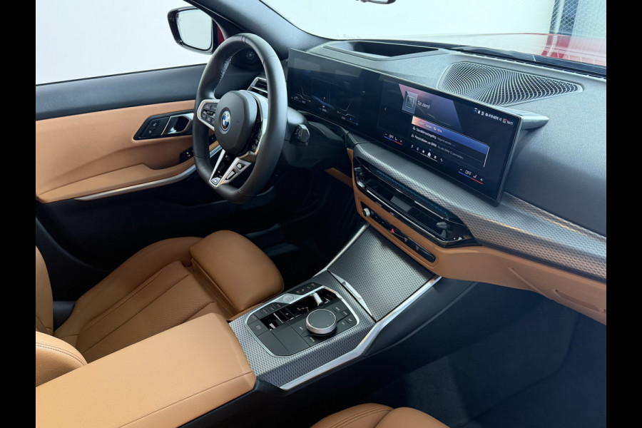 BMW 3 Serie Touring 330e XDrive AUT / Pan Dak / Head Up / HK / Trekh