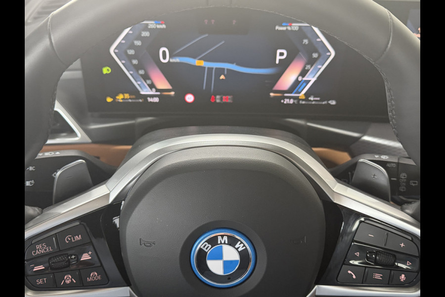 BMW 3 Serie Touring 330e XDrive AUT / Pan Dak / Head Up / HK / Trekh
