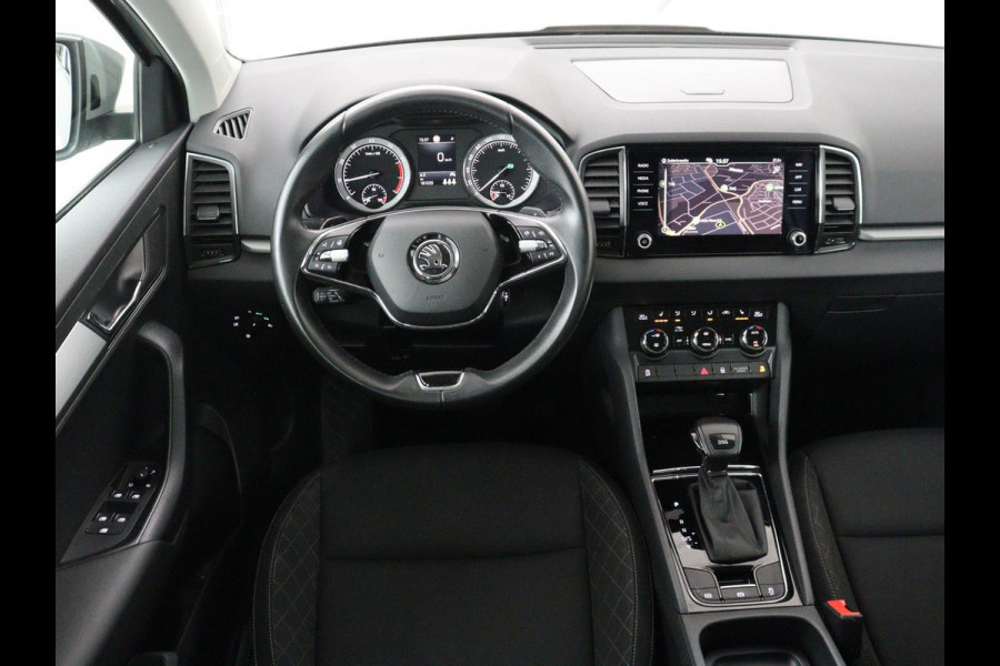 Škoda Karoq 1.5 TSI Business Edition | Stoelverwarming | Adaptive cruise | DAB | Carplay | Keyless | Full LED | Navigatie | Parkeerhulp | Side Assist | Climate control | Bluetooth