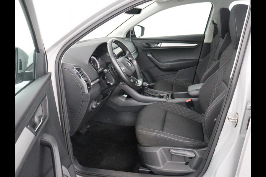 Škoda Karoq 1.5 TSI Business Edition | Stoelverwarming | Adaptive cruise | DAB | Carplay | Keyless | Full LED | Navigatie | Parkeerhulp | Side Assist | Climate control | Bluetooth