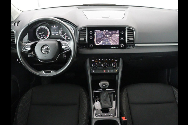 Škoda Karoq 1.5 TSI Business Edition | Stoelverwarming | Adaptive cruise | DAB | Carplay | Keyless | Full LED | Navigatie | Parkeerhulp | Side Assist | Climate control | Bluetooth