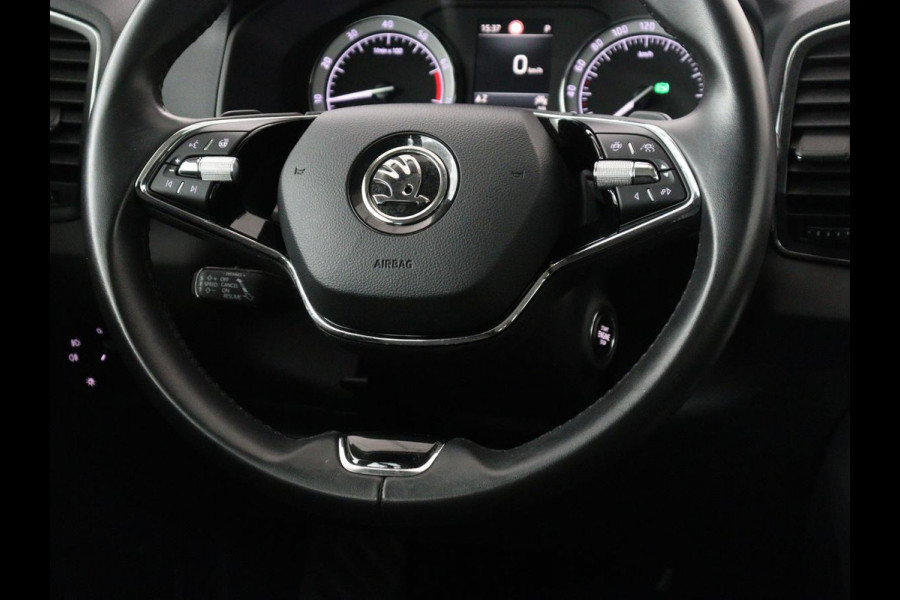 Škoda Karoq 1.5 TSI Business Edition | Stoelverwarming | Adaptive cruise | DAB | Carplay | Keyless | Full LED | Navigatie | Parkeerhulp | Side Assist | Climate control | Bluetooth