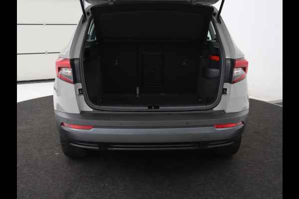 Škoda Karoq 1.5 TSI Business Edition | Stoelverwarming | Adaptive cruise | DAB | Carplay | Keyless | Full LED | Navigatie | Parkeerhulp | Side Assist | Climate control | Bluetooth