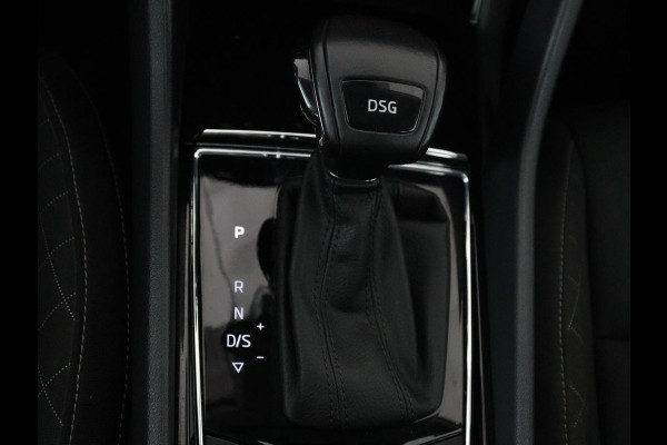Škoda Karoq 1.5 TSI Business Edition | Stoelverwarming | Adaptive cruise | DAB | Carplay | Keyless | Full LED | Navigatie | Parkeerhulp | Side Assist | Climate control | Bluetooth