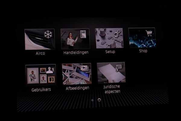 Škoda Karoq 1.5 TSI Business Edition | Stoelverwarming | Adaptive cruise | DAB | Carplay | Keyless | Full LED | Navigatie | Parkeerhulp | Side Assist | Climate control | Bluetooth