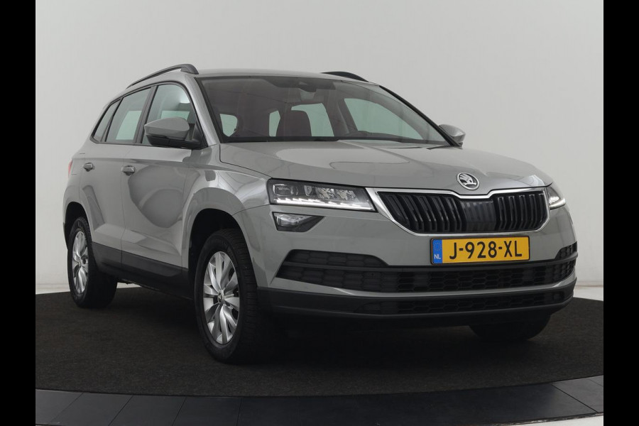 Škoda Karoq 1.5 TSI Business Edition | Stoelverwarming | Adaptive cruise | DAB | Carplay | Keyless | Full LED | Navigatie | Parkeerhulp | Side Assist | Climate control | Bluetooth